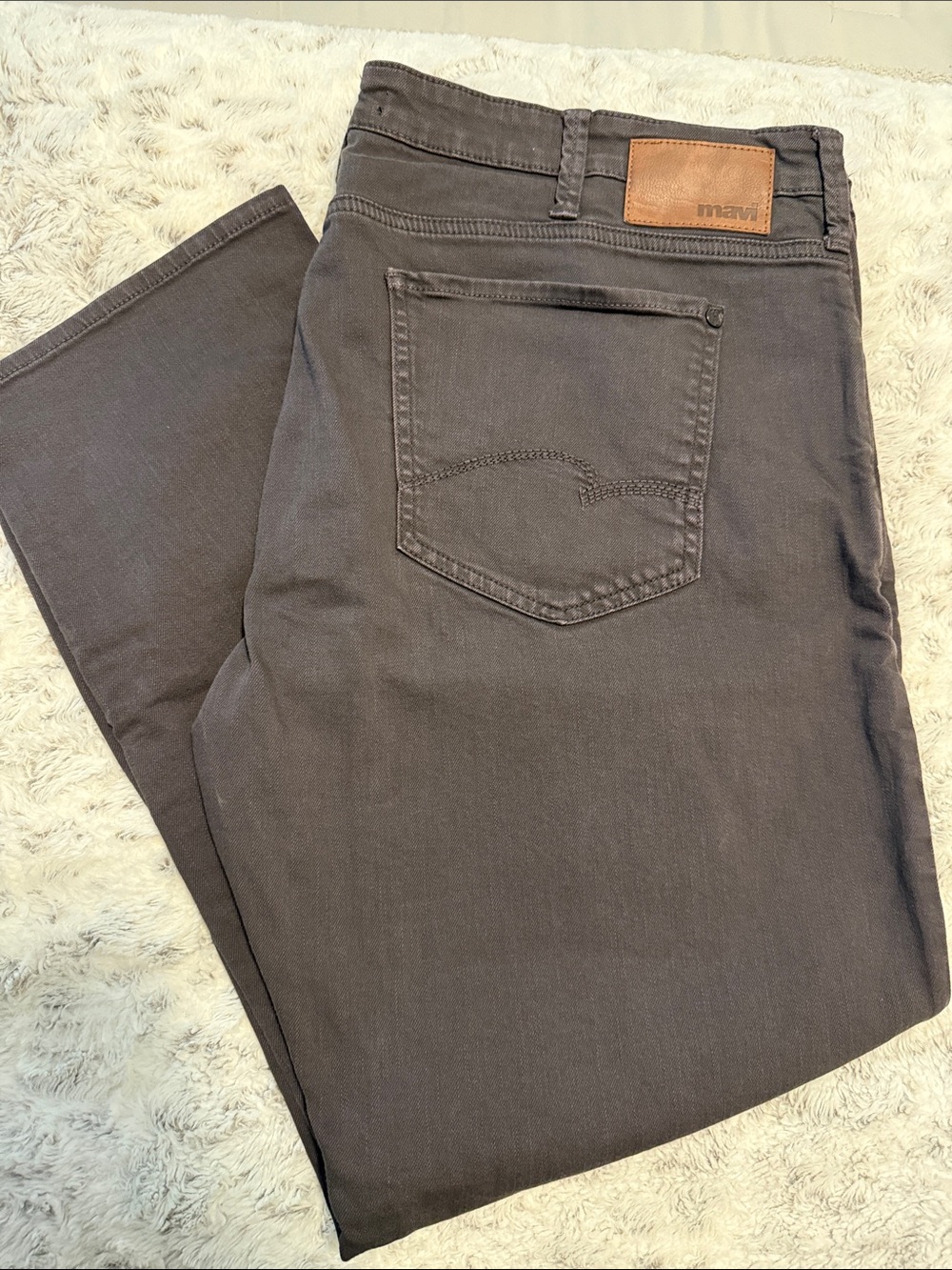 Men’s Mavi Zach Straight Leg Jeans in Dark Brown size 44/30